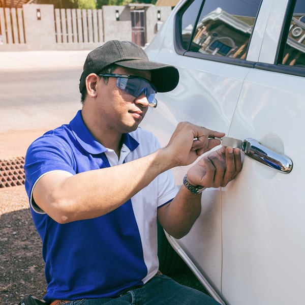 realizamos duplicados de llaves como parte del servicio de cerrajería de autos